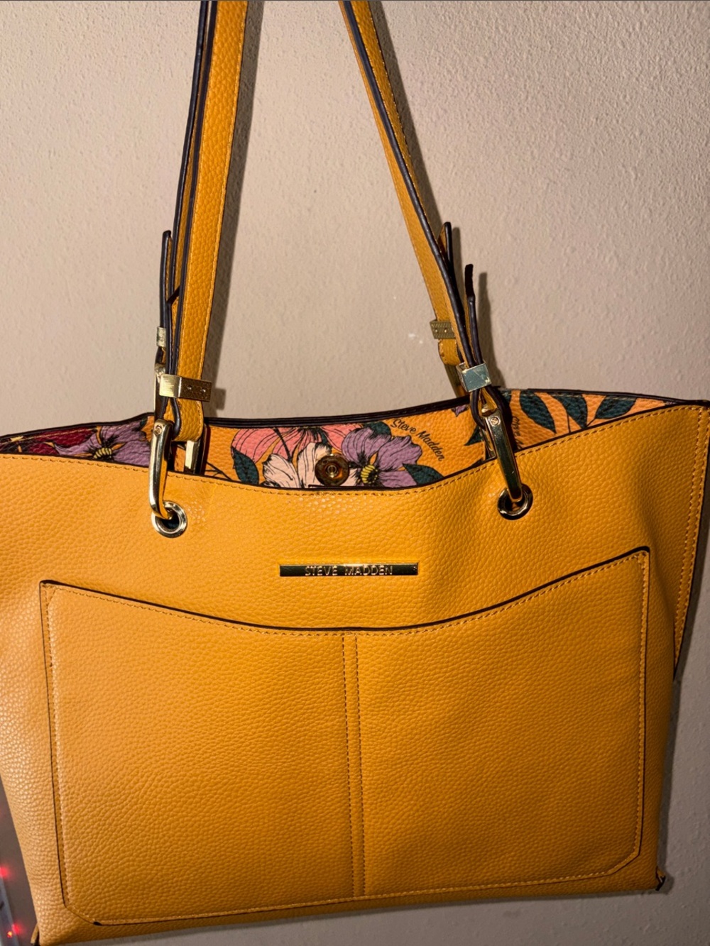 Steve Madden Mustard Yellow Pebbled Leather Tote EUC - Picture 3 of 6